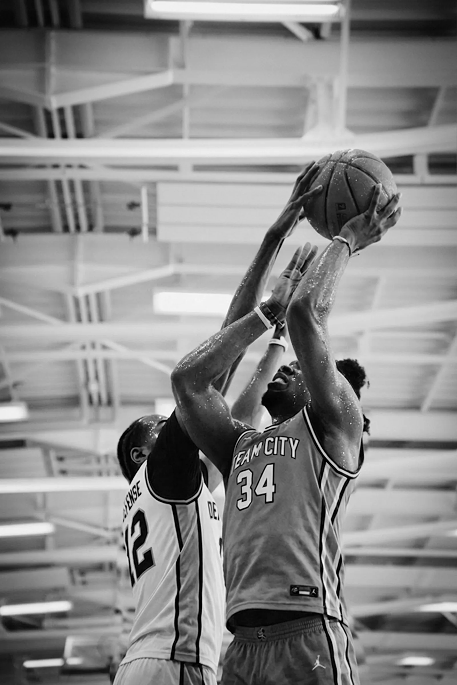 Sport — Duel au rebond